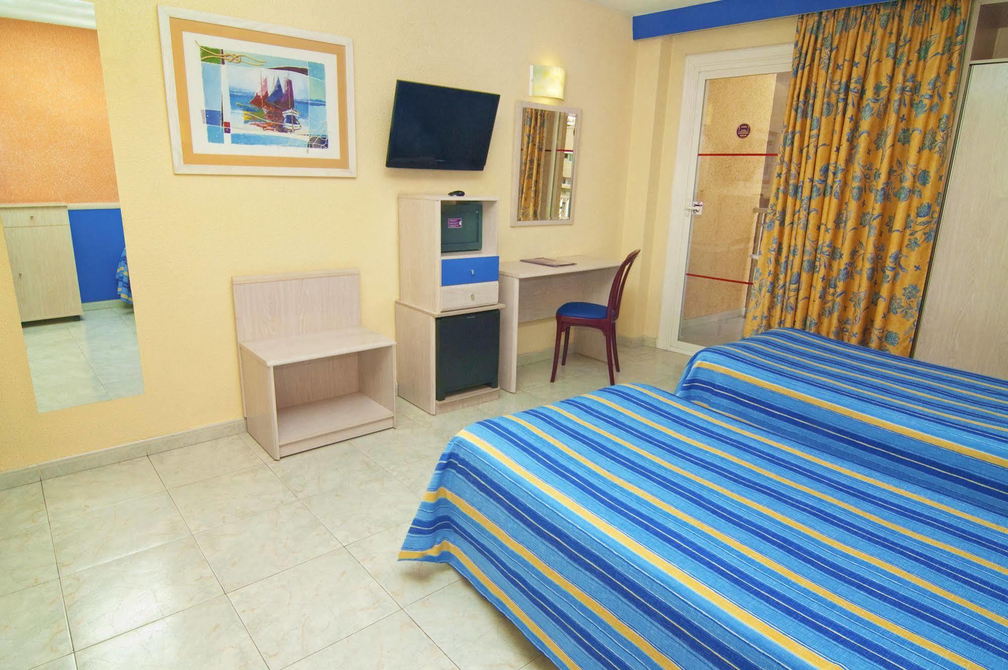 Hotel Servigroup Rialto Benidorm Bagian luar foto