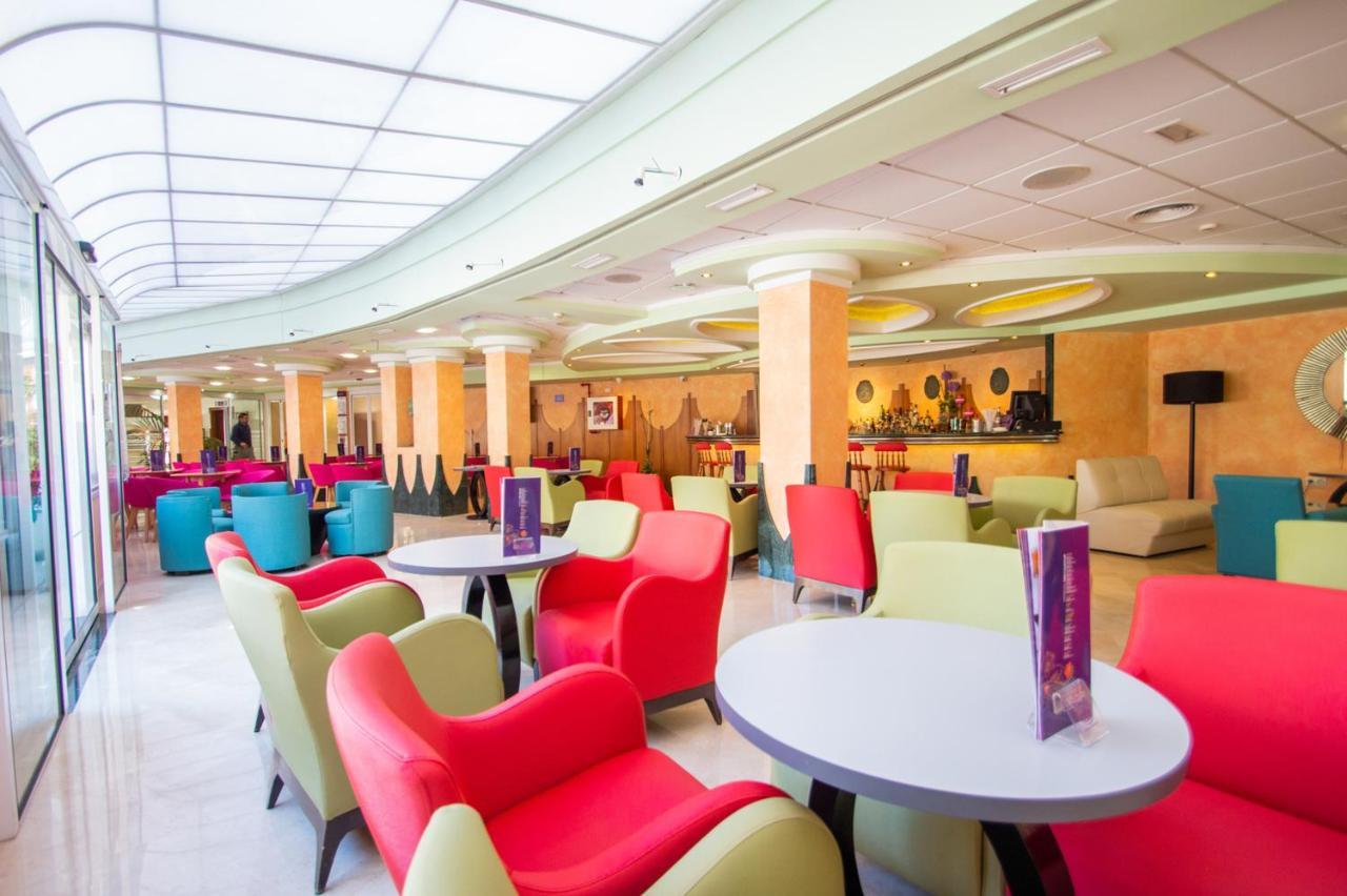 Hotel Servigroup Rialto Benidorm Bagian luar foto